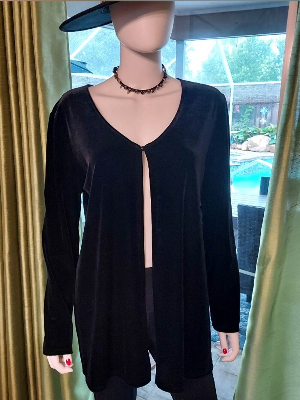 Carole Little Black Label Velour One Button Stretch Cardigan. Sz. M